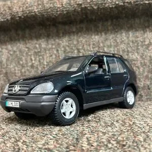 maisto | Toys | Maisto Model Toy Car Mercedes Benz Mclass Ml32